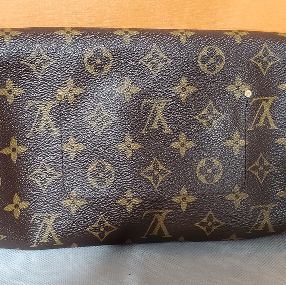 Authentic Louis Vuitton Monogram Favorite MM SOLD - Picture 7 of 16